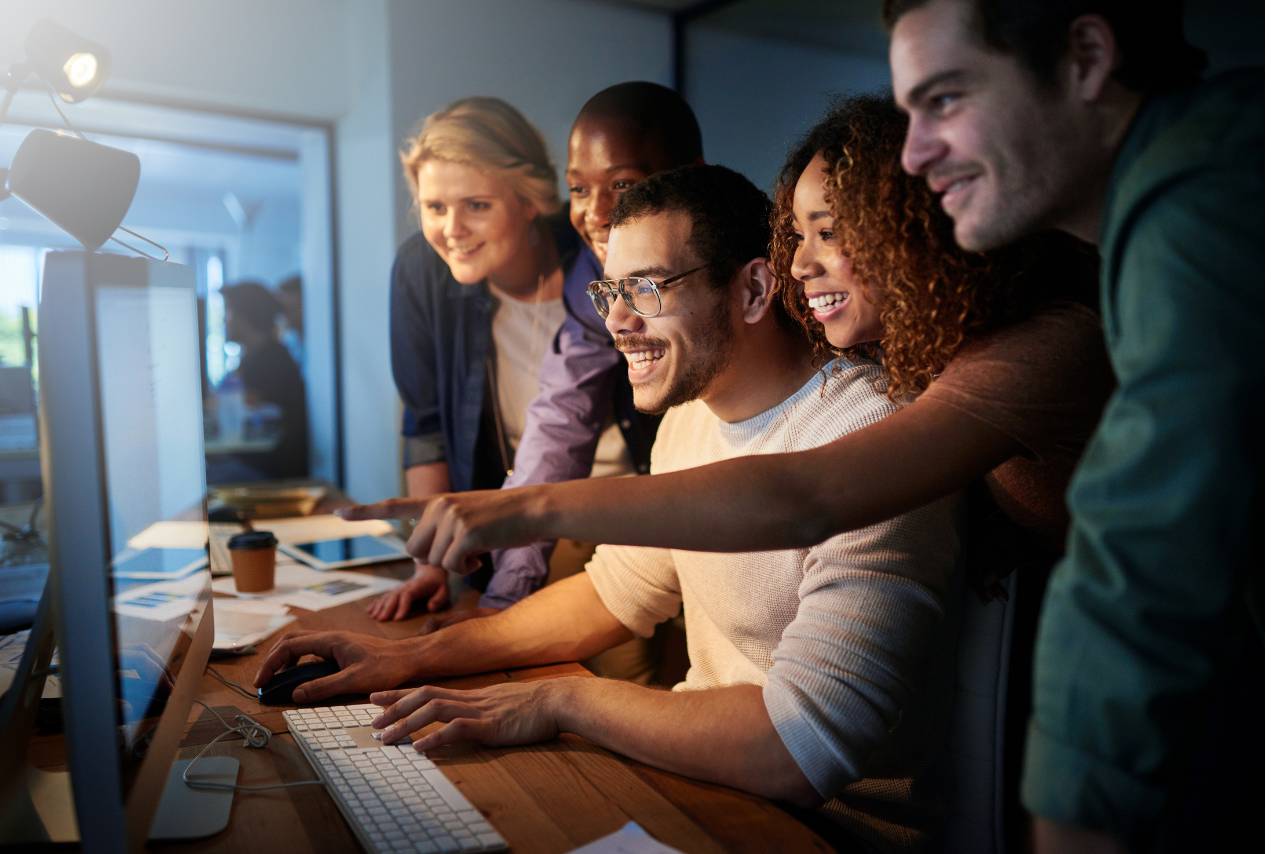 Desenvolvimento de Site, Web Design, Comunicação Águia 3